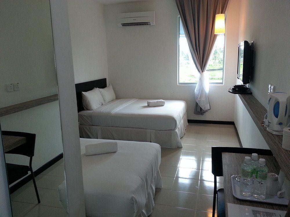 Riverra Inn Langkawi Kuah Kültér fotó